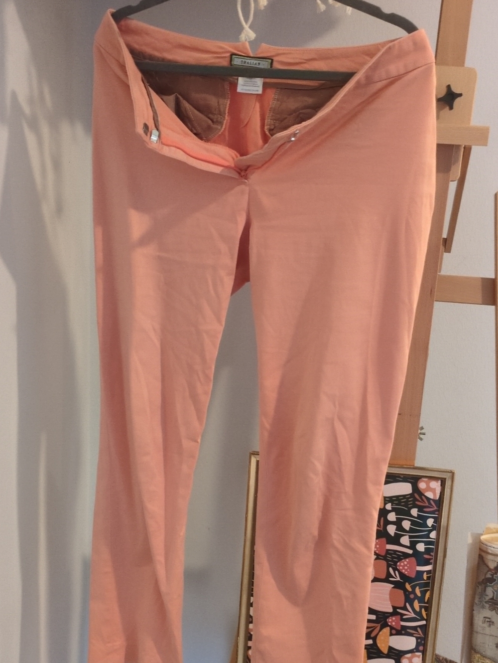Thalian Peach Straight-Leg Stretch Pants